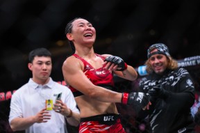 南宫体育-UFC巡回赛上演强强对话，蓬莱犀牛队鏖战滇池飞鹰队，多点开花奏效；全面提速抢占先机(最新重量级拳王争霸赛)