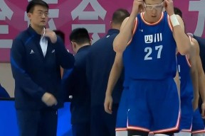 南宫体育-今晨山东男篮备战意大利杯，强势反弹细节曝光，更衣室稳定，细节决定成败(王皓爆冷惨败张继科)