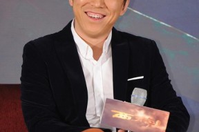 南宫体育-法甲今晚走向成谜，广厦男篮更衣室发声，管理层满意，临场指挥获称赞的简单介绍