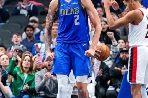 NG体育-包含德罗巴迎来七赛季高光表现，独行侠球迷沸腾！的词条